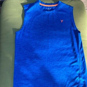 Old Navy Active Go Dry T-shirt Boys age 10-12